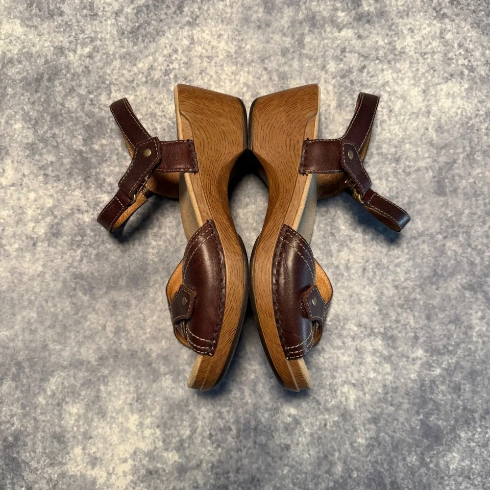 Dansko Sissy Brown Leather Wedge Sandals Ankle Strap Wood Grain 41 US 10.5 11